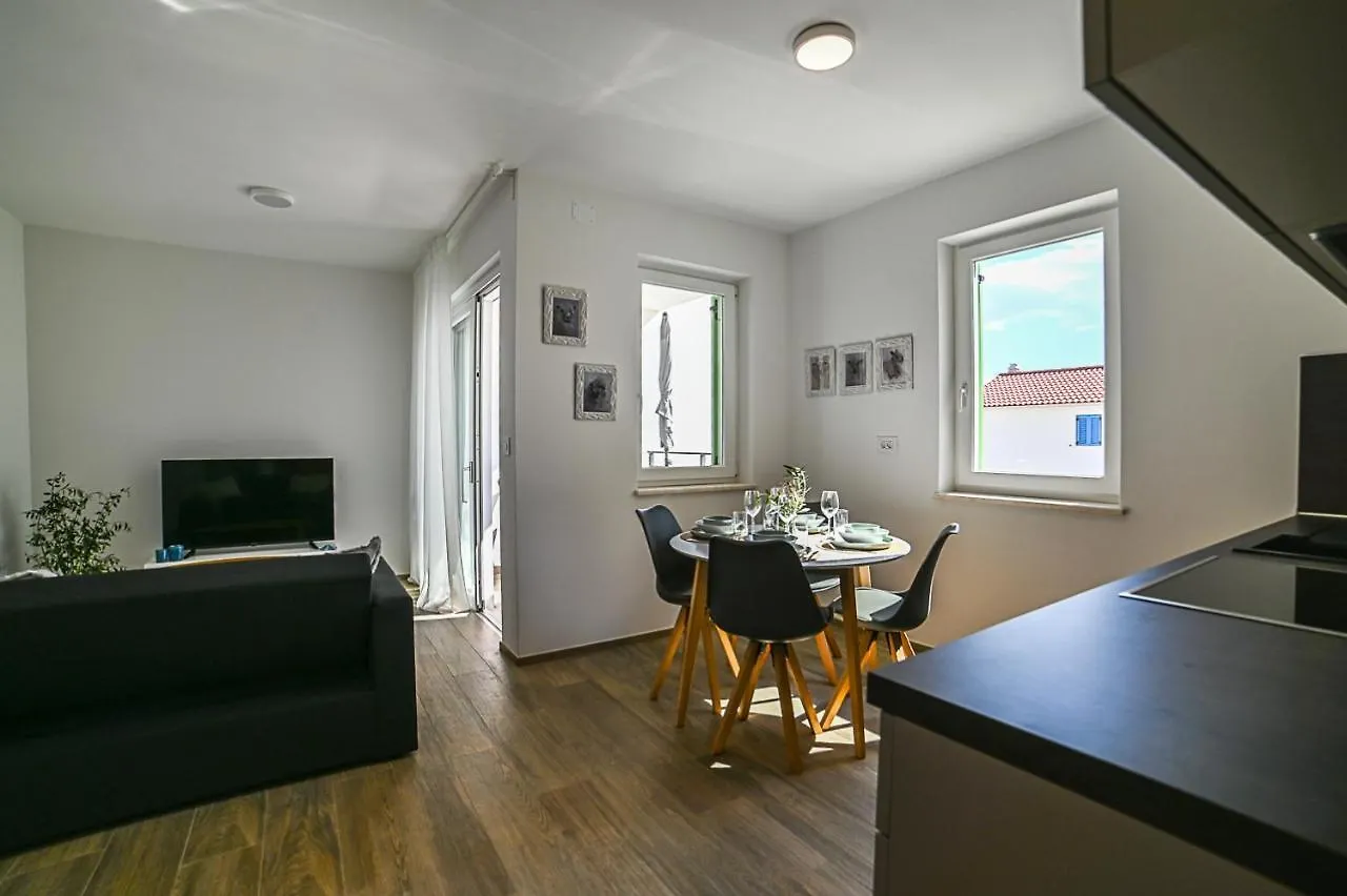 Apartment Perlitto Cres
