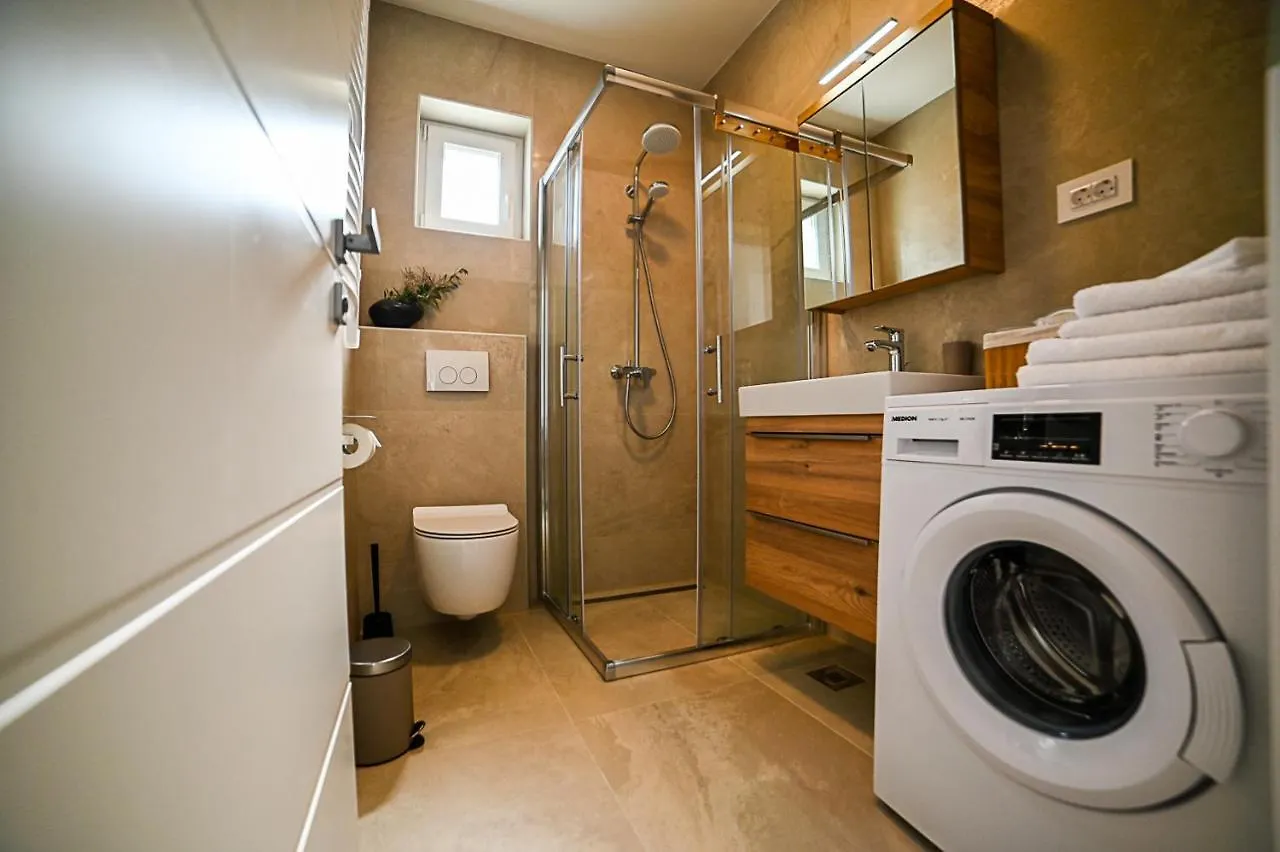 Apartment Perlitto Cres 0*,